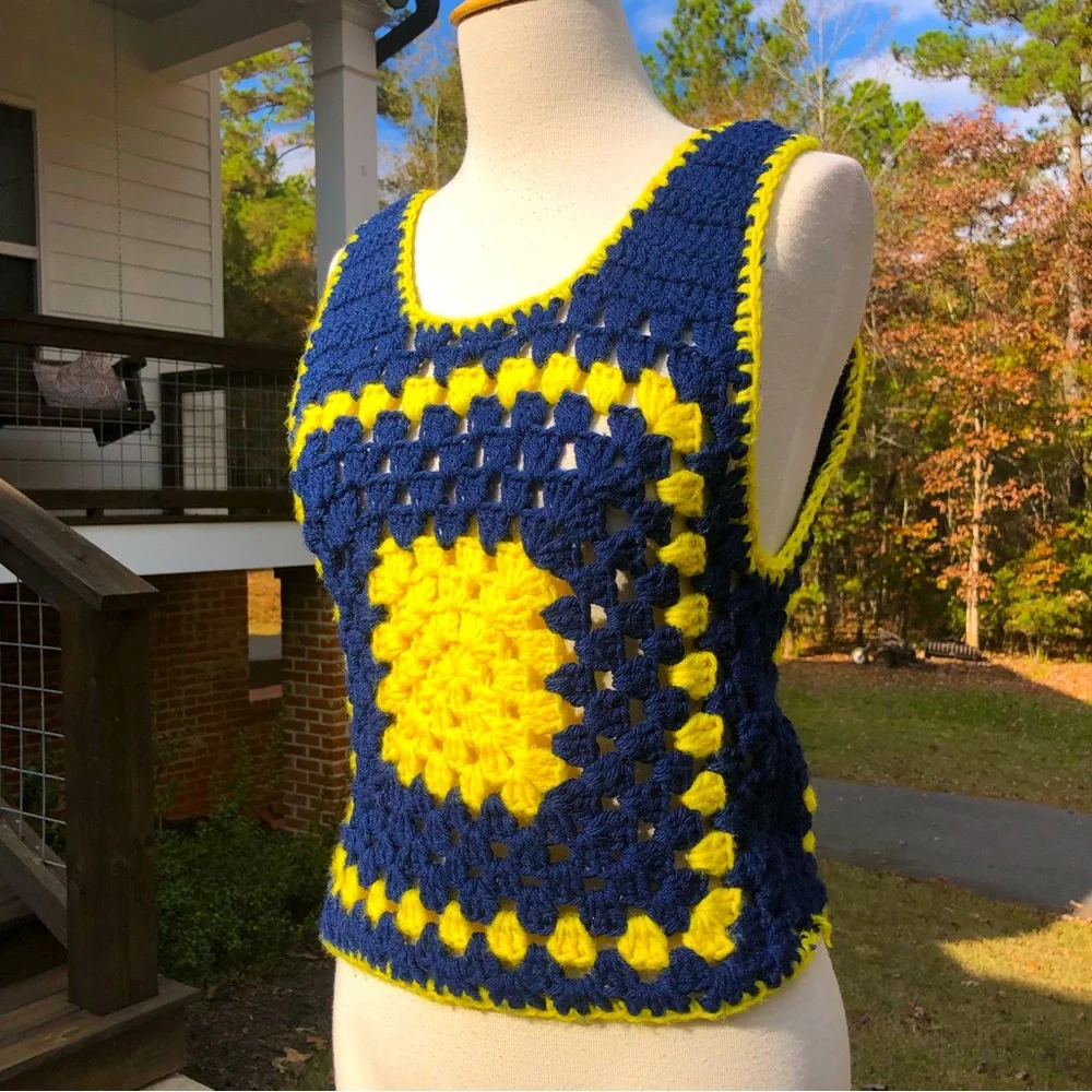 70’s crochet sweater vest - Picture 3 of 6